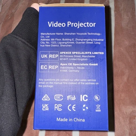 Projector - Picture 3 of 3